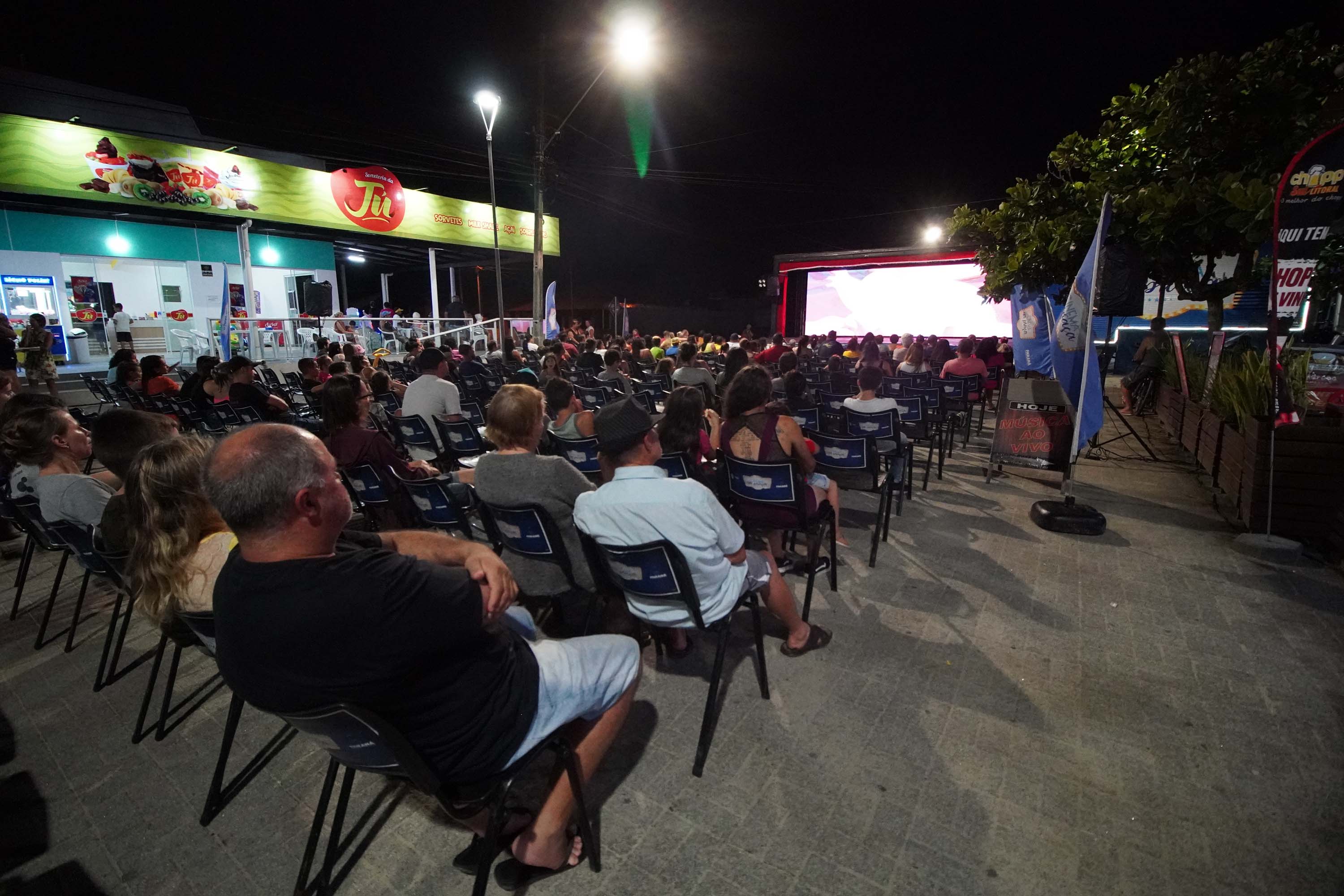 Cinema na praça