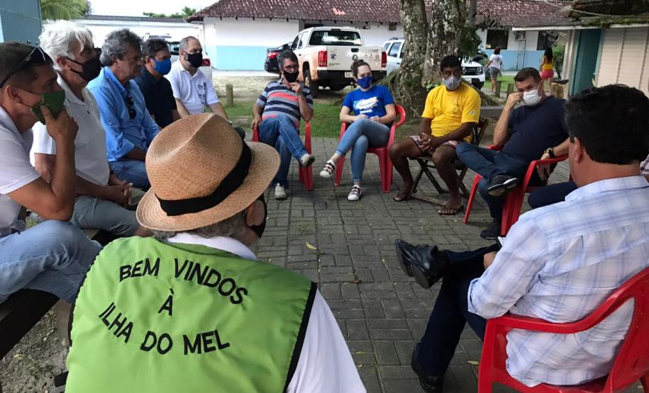 reunião ilha do mel