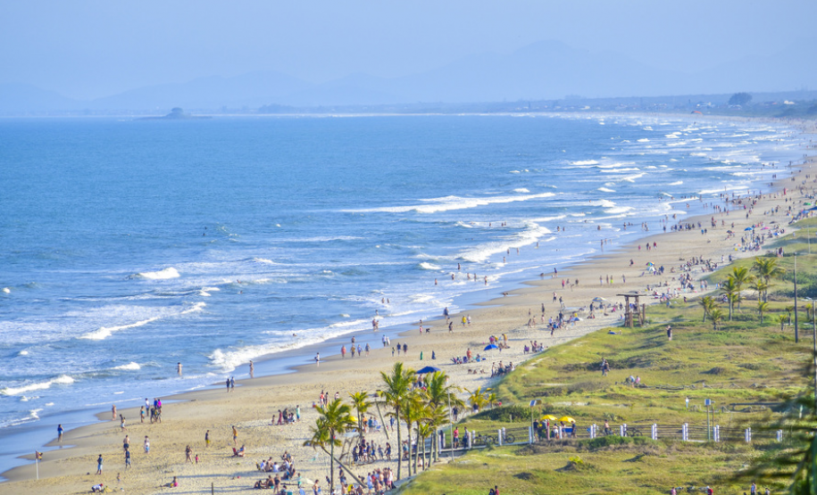 Alta na visitação aquece turismo em Foz do Iguaçu e Litoral.