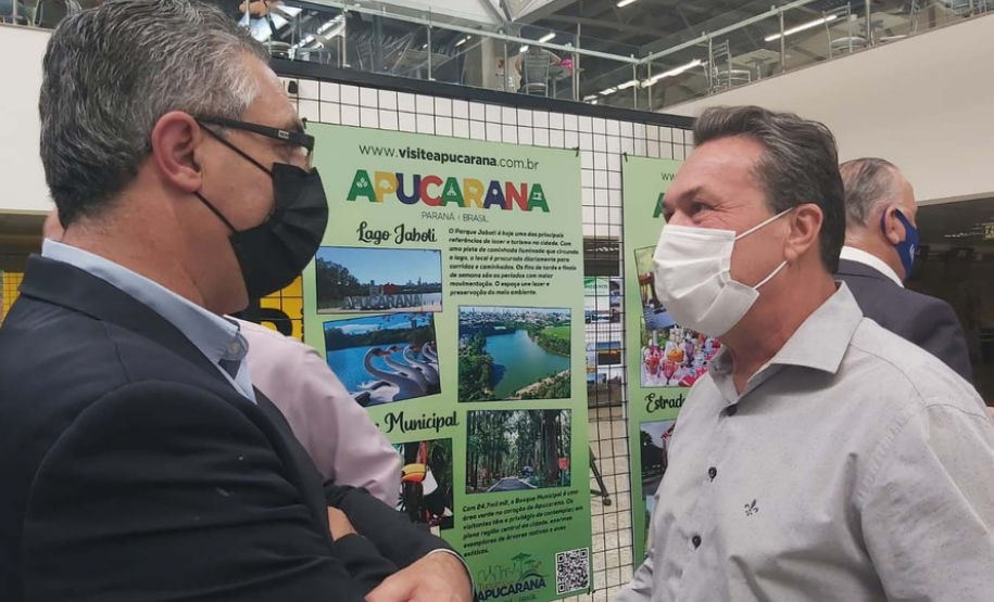 Exposição fotográfica no Aeroporto Afonso Pena apresenta atrações turísticas do Vale do Ivaí.