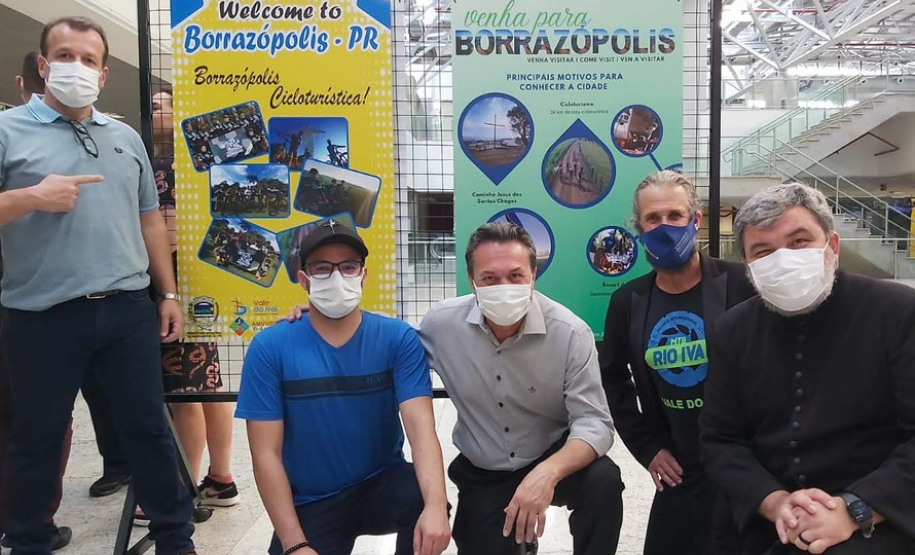 Exposição fotográfica no Aeroporto Afonso Pena apresenta atrações turísticas do Vale do Ivaí.